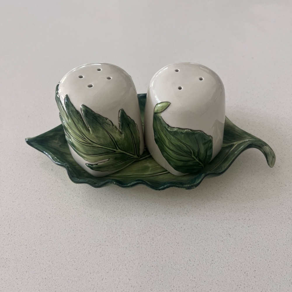 Vtg Circa 1970 Fitz And Floyd Classics‎ Manhattan Garden Salt & Pepper Shakers